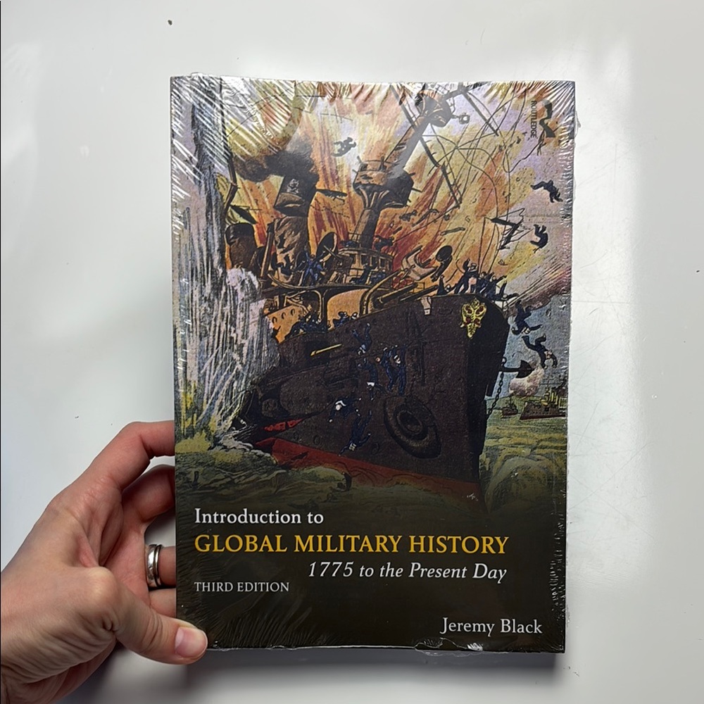 Introduction to Global‎ Military History 1775 to the present day by Jeremy Black